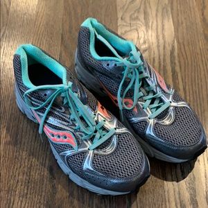 NEW WOMENS SIZE 10 Saucony